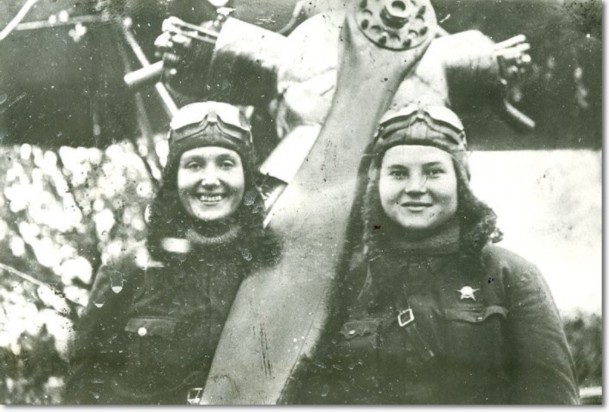 Неразлучные подруги, боевой экипаж Таня Макарова и Вера Белик.Зима 1942 года. Ассиновская.